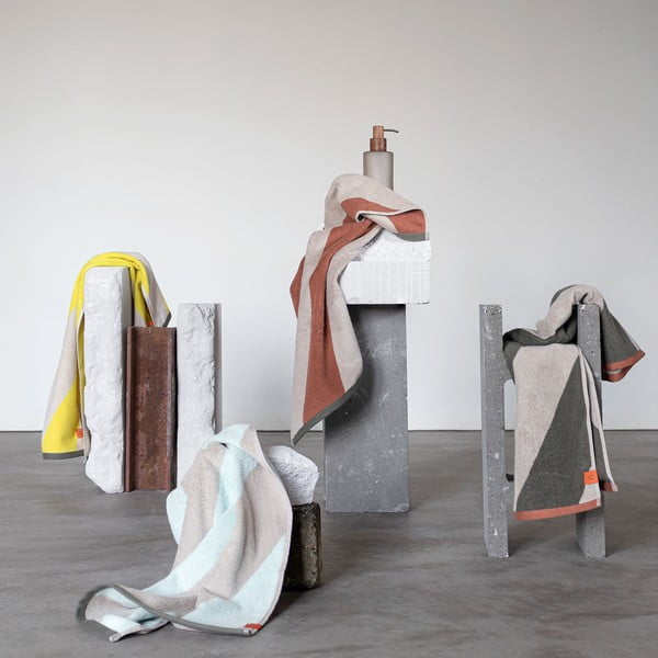 Хавлиена кърпа от органичен памук от тери в цвят каки 70x133 cm Diagonal – Mette Ditmer Denmark-image-4