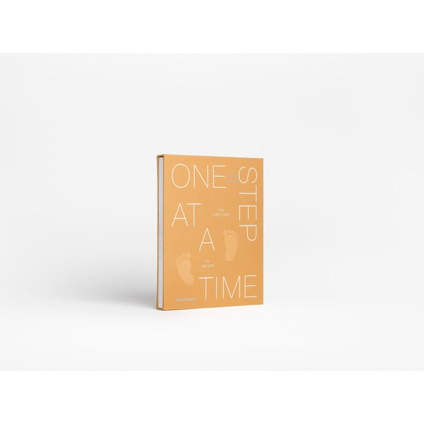 Дневник за бебето 64 стр. One Step at a Time: A Book About the First Time in My Life – Printworks-image-4