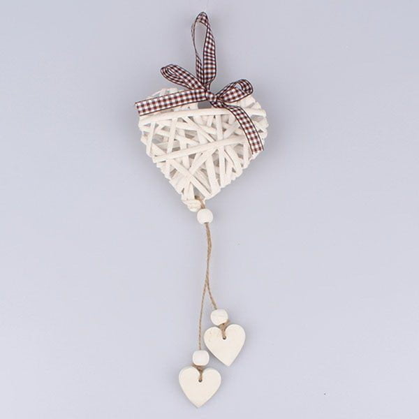 Бяло ратаново висящо декоративно сърце - Dakls