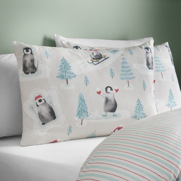 Единично  фланелено спално бельо в естествен цвят 135x200 cm Brushed Christmas Penguins – Catherine Lansfield-image-3