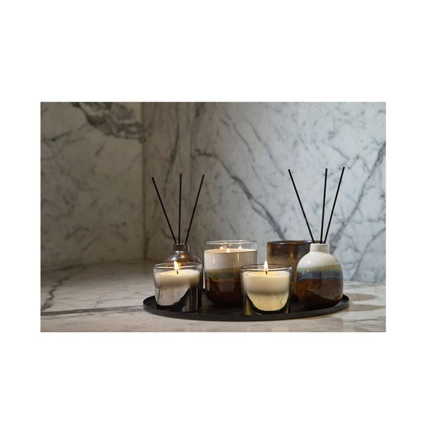 Време за горене на ароматизираната соева свещ 45 h Coconut Beach - Villa Collection-image-1