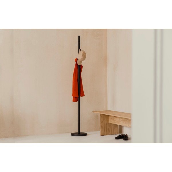 Черна метална стойка за връхни дрехи ø 25x183 cm Yuko – noo.ma-image-2