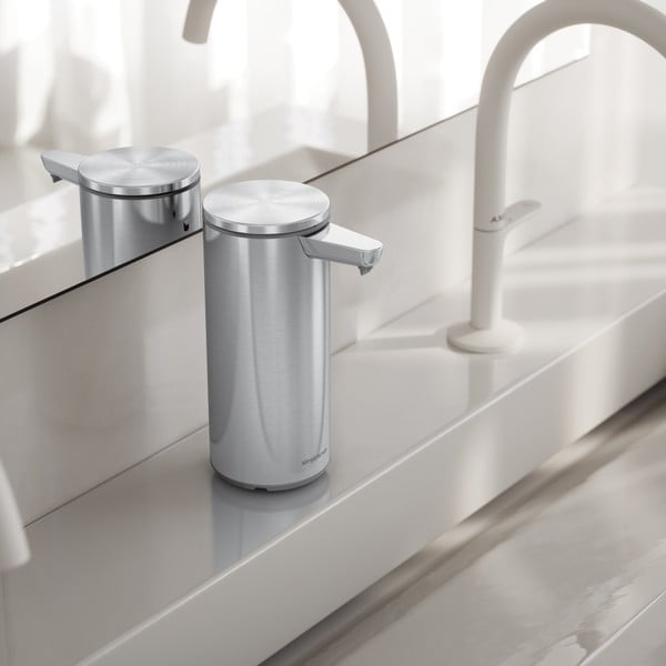 Матово сребро автоматичен стоманен диспенсер за сапун 266 ml – simplehuman-image-1