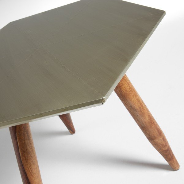 Odkládací stolek s deskou v barvě stříbra La Forma Bima-image-1