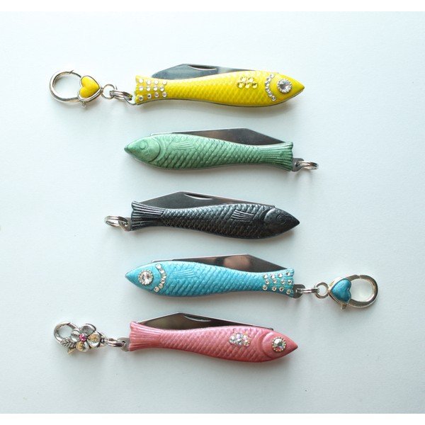 Světle modrý český nožík rybička v designu od Alexandry Dětinské-image-4