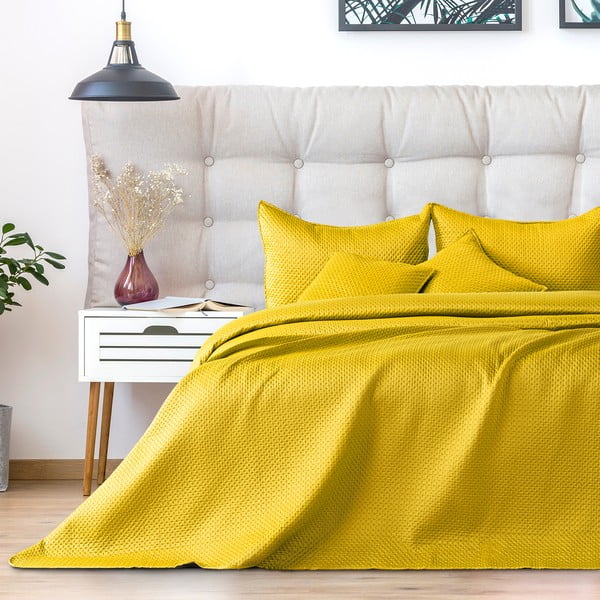 Жълта покривка за двойно легло DecoKing Carmen, 240 x 220 cm - AmeliaHome