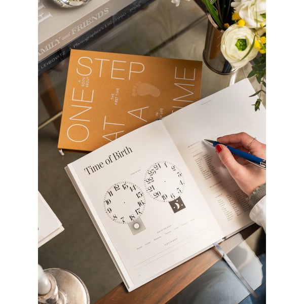 Дневник за бебето 64 стр. One Step at a Time: A Book About the First Time in My Life – Printworks-image-1