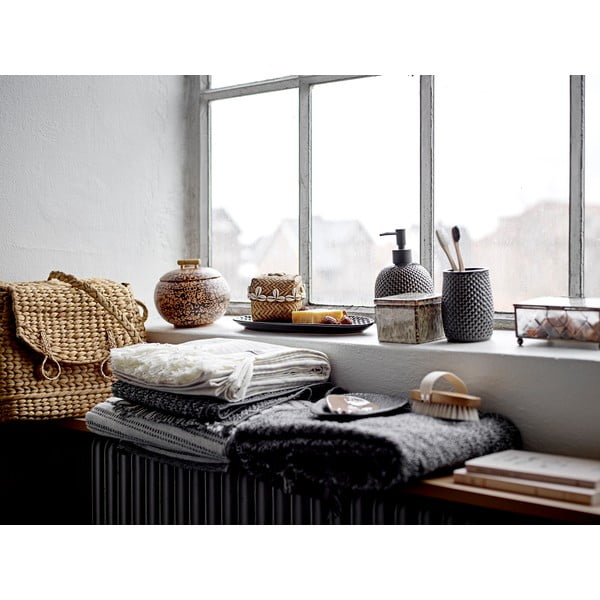 Сив керамичен комплект аксесоари за баня Hrin – Bloomingville-image-1