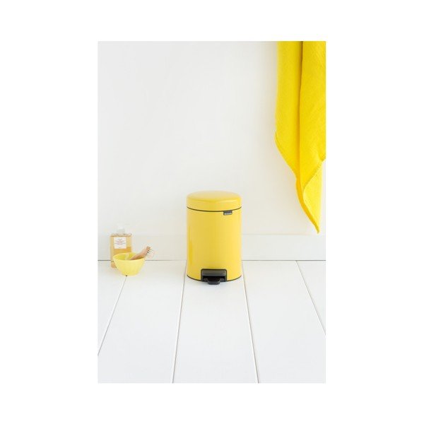 Žlutý pedálový odpadkový koš Brabantia Newicon, 5 l-image-1