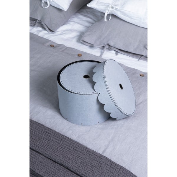 Светлосиви картонени кутии за съхранение с капаци в комплект 2 бр. ø 26x17,5 cm Wilma – Bigso Box of Sweden-image-2