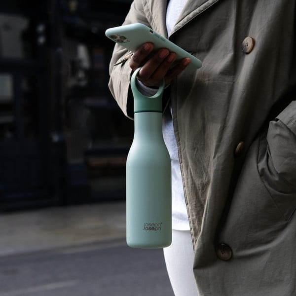 Пътническа бутилка от неръждаема стомана в цвят мента 500 мл Loop - Joseph Joseph-image-2