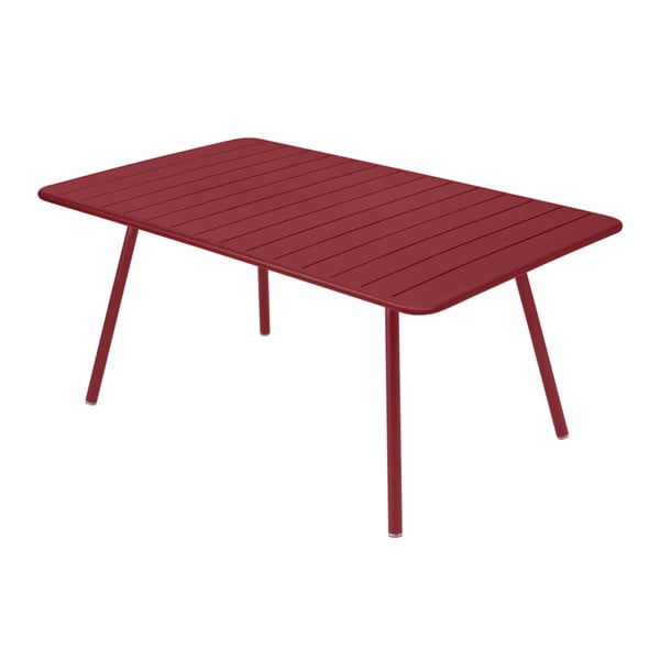 Sytě červený kovový jídelní stůl Fermob Luxembourg