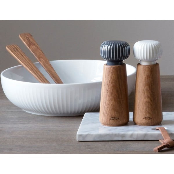 Мелничка за подправки, изработена от дъбово дърво с детайл от бял порцелан Hammershoi, височина 17,5 cm Hammershøi - Kähler Design-image-1