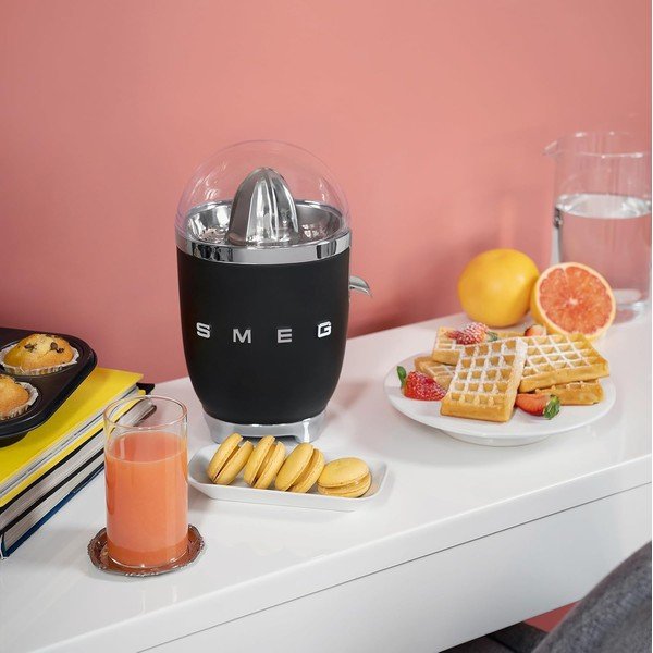 Черна сокоизстисквачка 50's Retro Style – SMEG-image-1