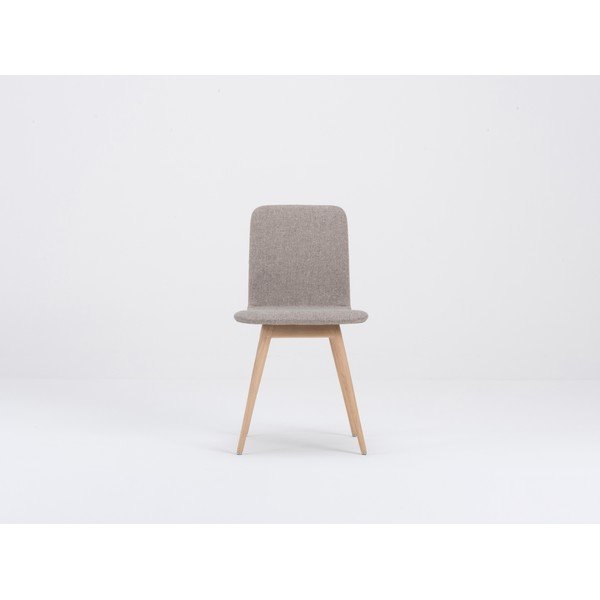 Бежов трапезен стол с основа от дъбово дърво Ena - Gazzda-image-4