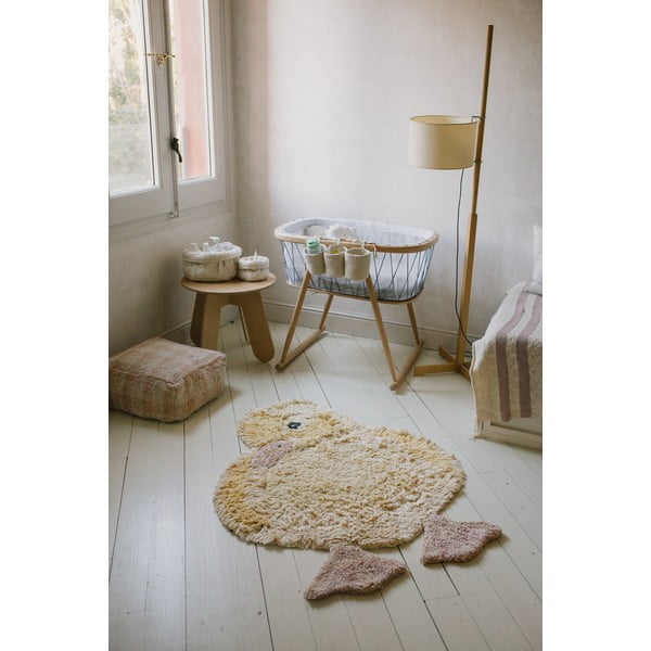 Жълт ръчно изработен памучен детски килим подходящ за пране 95x120 cm Ducky – Lorena Canals-image-1