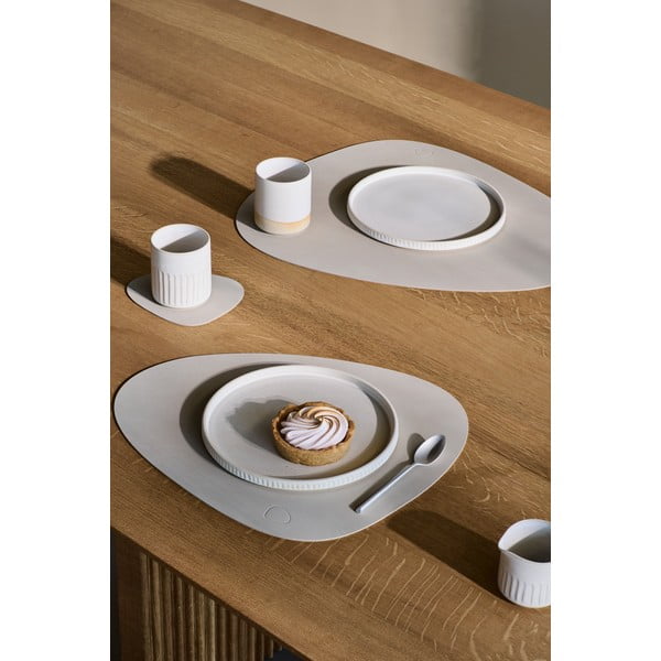 Подложка за хранене от еко кожа 37x44 cm Curve L Nupo – LIND DNA-image-1