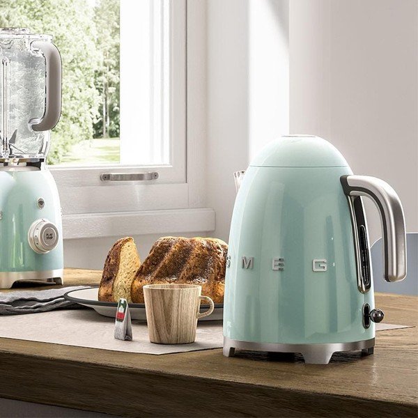 Светлозелена електрическа кана 1,7 l 50's Retro Style – SMEG-image-3