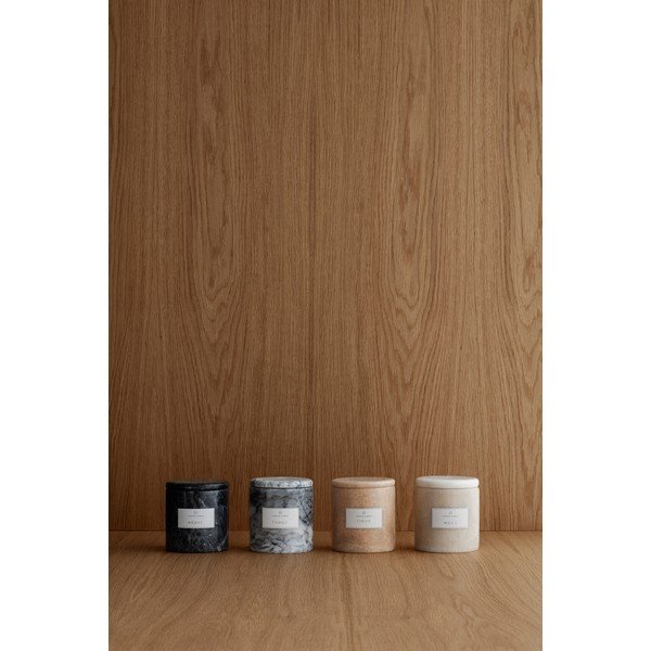 Ароматна свещ с време на горене 40 h Figue – Blomus-image-1