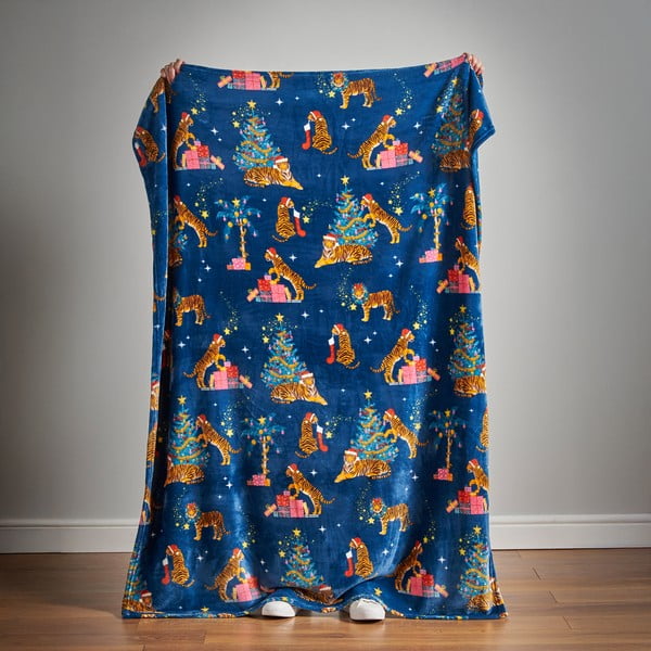 Синьо  одеяло с коледен мотив от микроплюш 130x170 cm Christmas Tiger – Catherine Lansfield-image-4