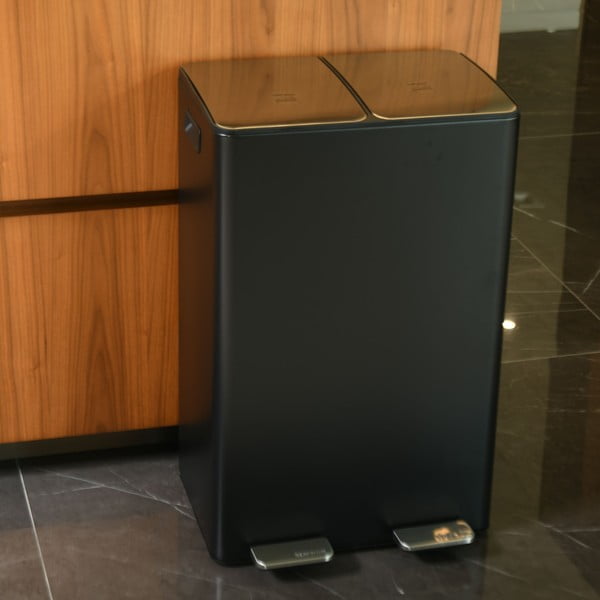Тъмносиво стоманено кошче за боклук 2x30 l за рециклиране с педал   Aliya – Spirella-image-2