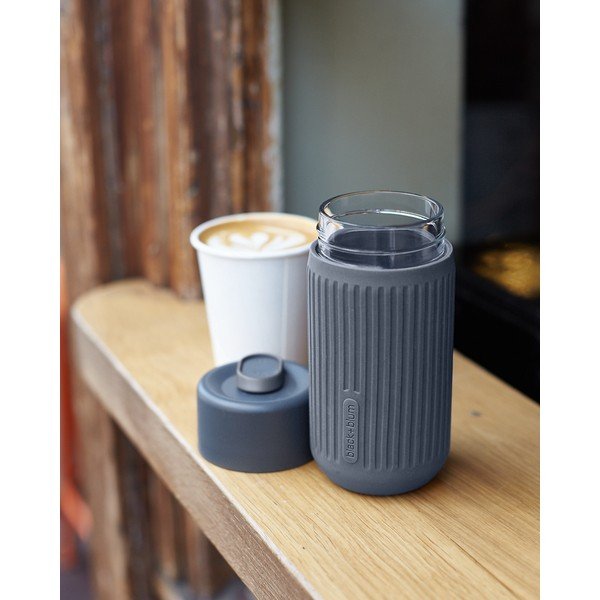 Тъмносива стъклена чаша за път 340 ml – Black + Blum-image-1