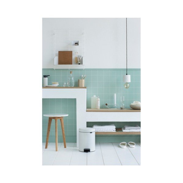 Bílý pedálový odpadkový koš Brabantia Newicon, 5 l-image-3
