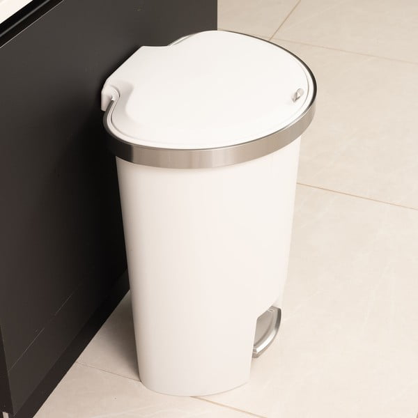 Бяло пластмасово кошче за боклук с педал 50 l – Addis-image-1