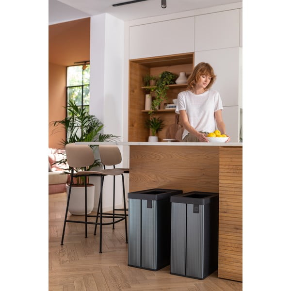 Синьо  кошче за боклук за рециклиране от рециклирана пластмаса 54 l Verto Recycle – Curver-image-1