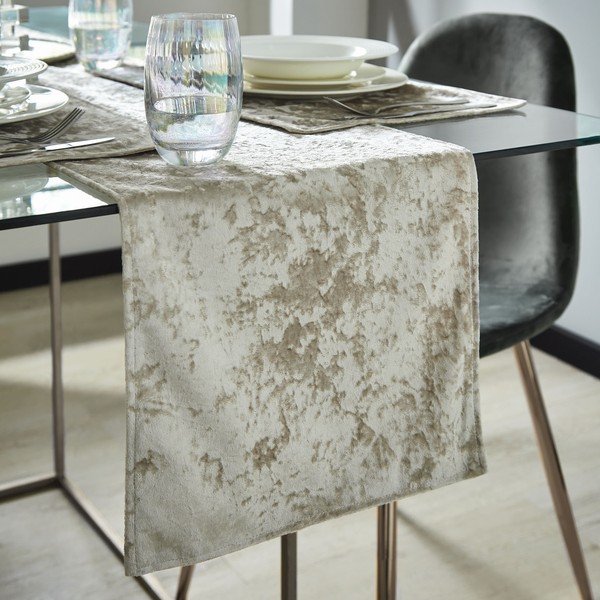 Běhoun na stůl 180x33 cm Crushed Velvet – Catherine Lansfield-image-1