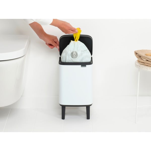Бяло стоманено кошче за боклук 4 l Bo Hi – Brabantia-image-3