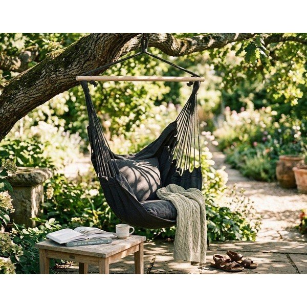 Черен подплатен висящ градински стол Tobago – Garden Pleasure-image-1