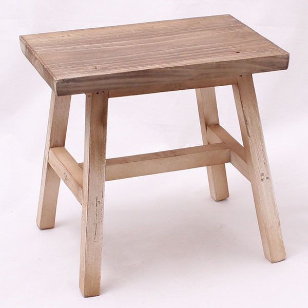 Dřevěná stolička, světlá