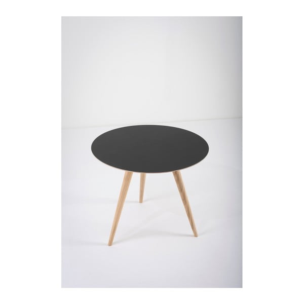 Странична маса от дъбово дърво с черен плот , ⌀ 55 cm Arp - Gazzda-image-4