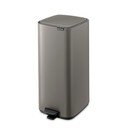 Сиво стоманено кошче за боклук с педал 30 l Bo – Brabantia