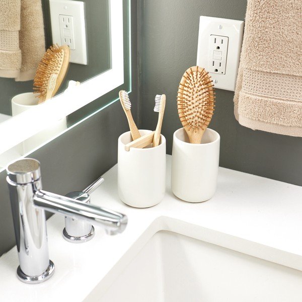 Бяла керамична чаша за четка за зъби Vanity Eco Vanity - iDesign-image-1