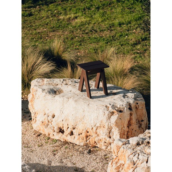 Тъмнокафяв градински стол от масивно дърво Navo – noo.ma-image-2