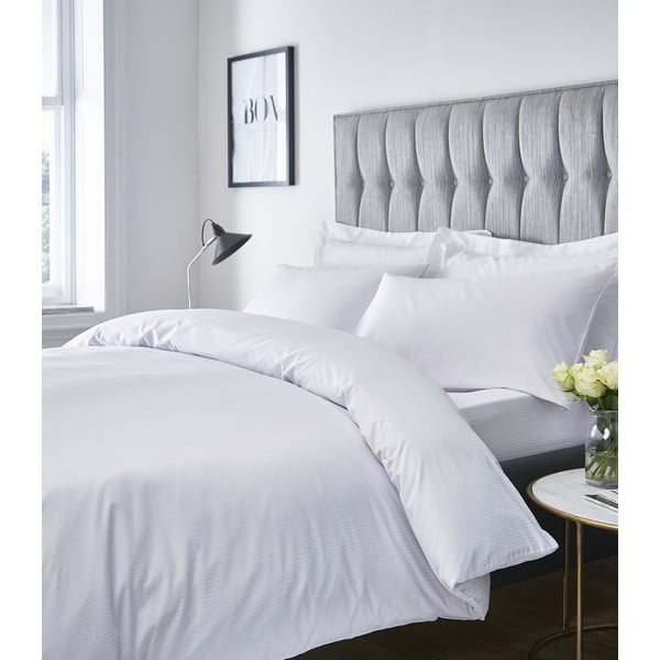 Бяло спално бельо за двойно легло 200x200 cm Satin Stripe - Catherine Lansfield