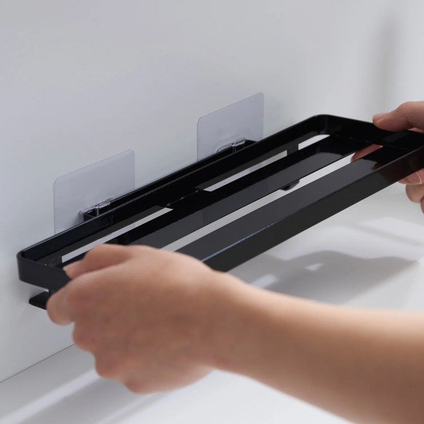 Матово черно стоманен рафт за баня без пробиване Film Hook – YAMAZAKI-image-4