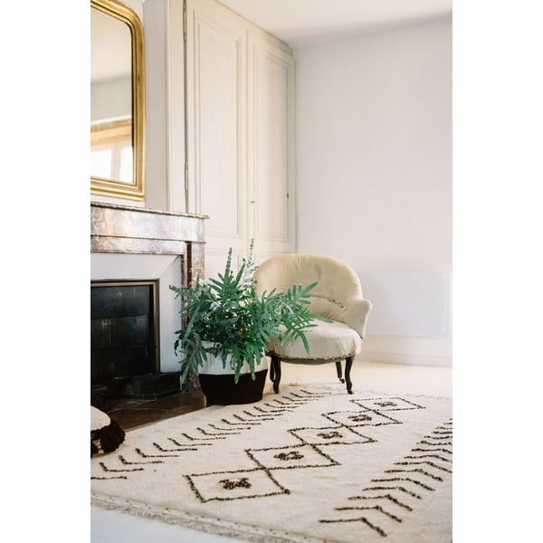 Кремав ръчно изработен памучен килим подходящ за пране 140x210 cm Bereber Rhombs – Lorena Canals-image-1