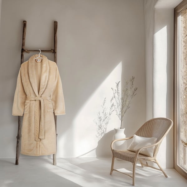 Бежова хавлия от микроплюш XL/XXL Polyvelvet – Good Morning-image-1