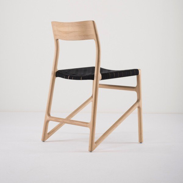 Трапезен стол от масивна дъбова дървесина с черна седалка Fawn - Gazzda-image-3