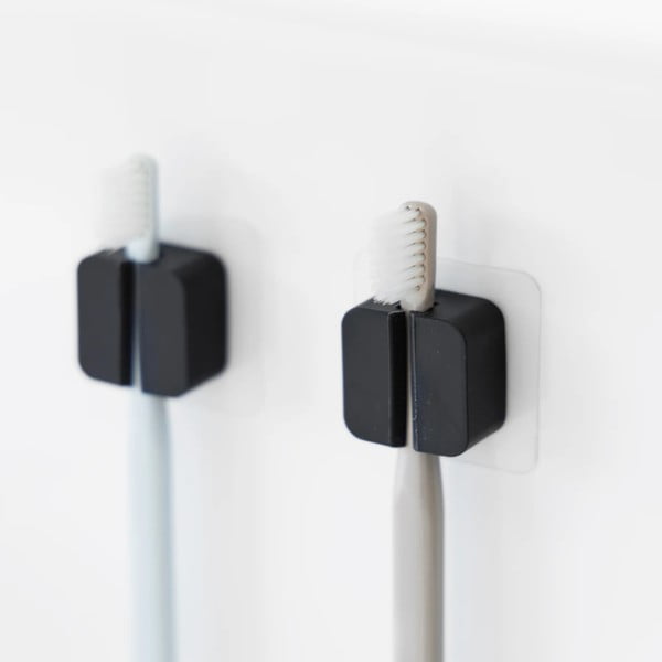 Черни силиконови мултифункционални държачи в комплект от 2 бр. Film Hook – YAMAZAKI-image-2