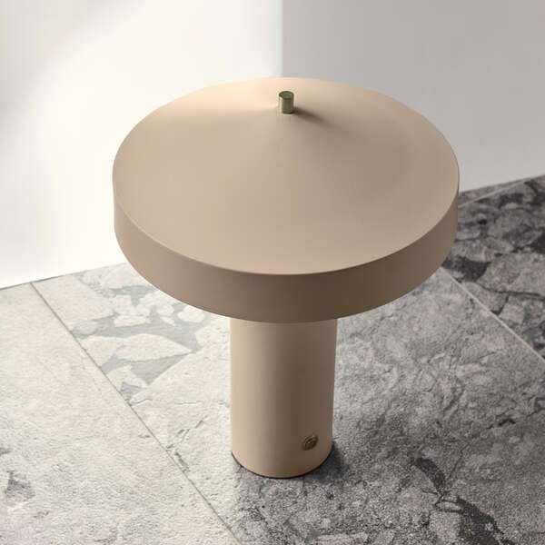 Кафяво-сива метална настолна лампа (височина 41 cm) Hatto – OYOY Living Design-image-1