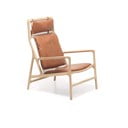 Фотьойл с масивна дъбова конструкция и седалка от коняковокафява биволска кожа Dedo - Gazzda