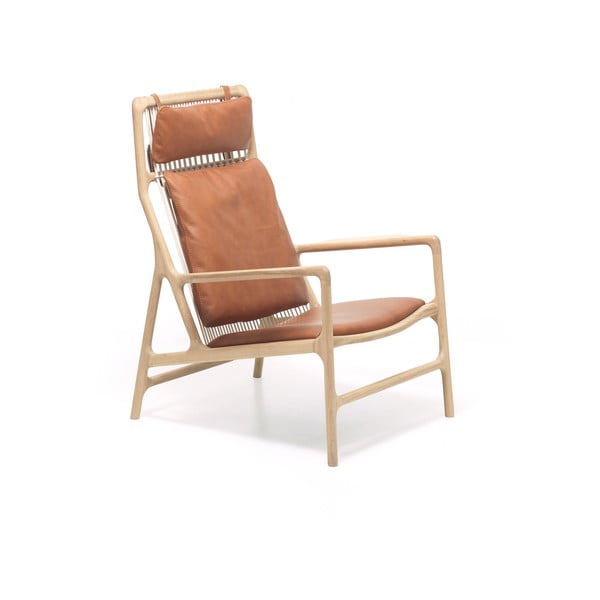 Фотьойл с масивна дъбова конструкция и седалка от коняковокафява биволска кожа Dedo - Gazzda