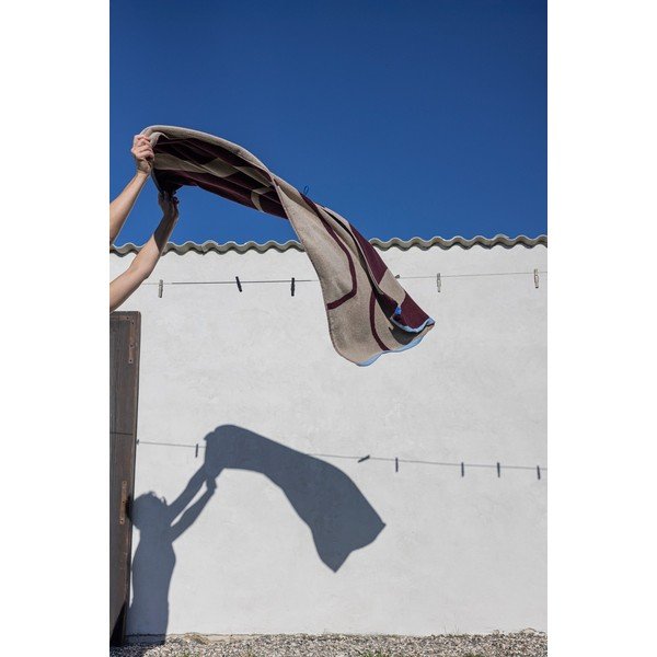 Бордо/бежова хавлиена кърпа от органичен памук от тери 70x133 cm Nova Arte  – Mette Ditmer Denmark-image-4