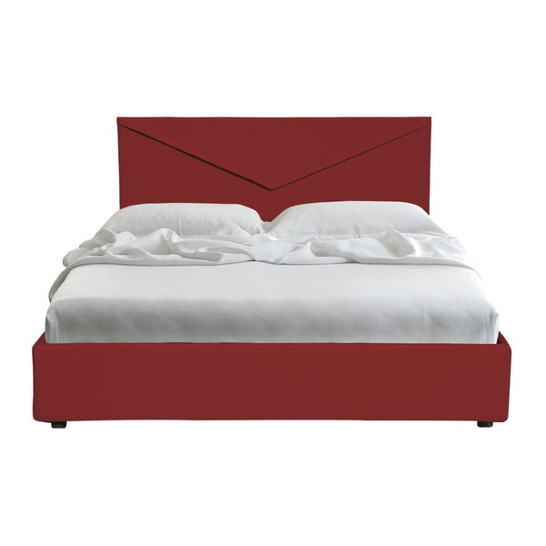 Červená dvoulůžková postel s úložným prostorem a potahem z koženky 13Casa Mina, 160 x 190 cm