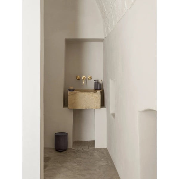 Сив диспенсер за сапун от полиресин 300 ml Kua – Blomus-image-3