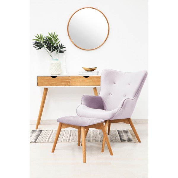 Levandulově fialové křeslo a podnožka s podnoží v přírodní barvě Vivonita Cora Velvet-image-1